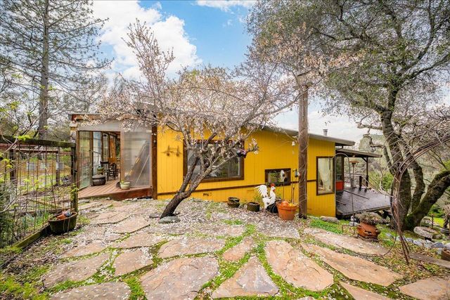 2244 Windmill Ct, Cool, CA 95614