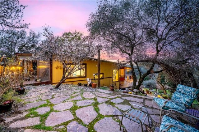 2244 Windmill Ct, Cool, CA 95614