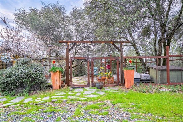 2244 Windmill Ct, Cool, CA 95614