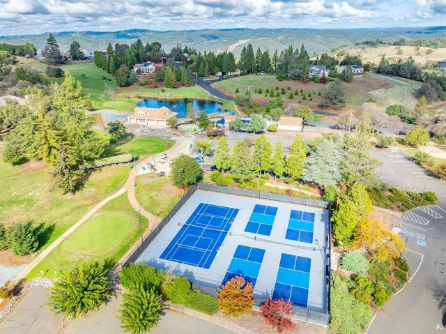 2244 Windmill Ct, Cool, CA 95614