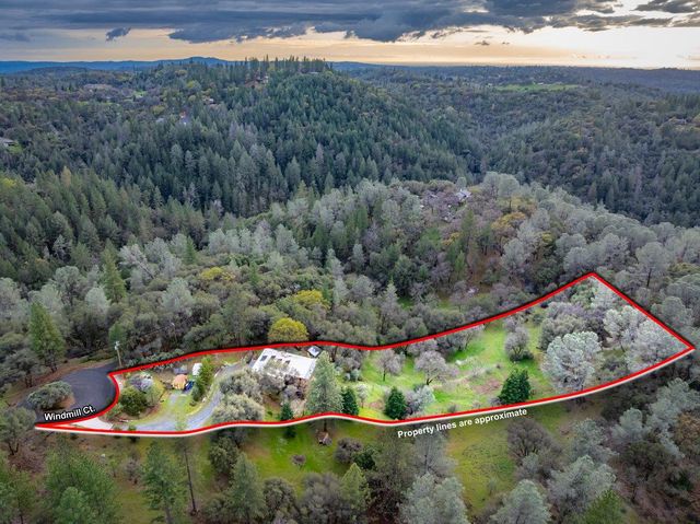 2244 Windmill Ct, Cool, CA 95614