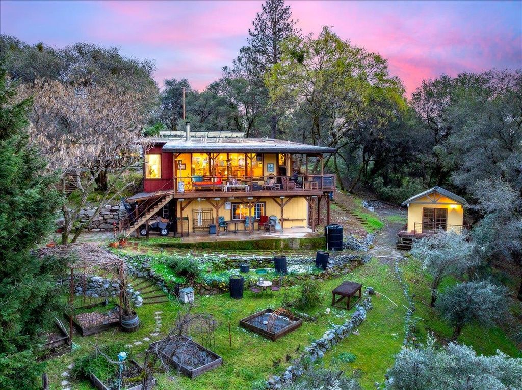 2244 Windmill Ct, Cool, CA 95614