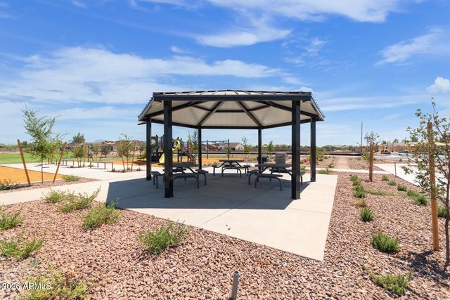 576 E Coho Drive, San Tan Valley, AZ 85140