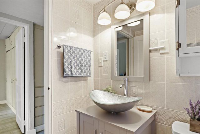 25 Sherman Terrace #2, Madison, WI 53704