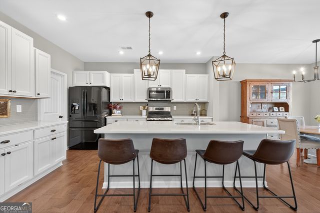 176 Michigan Circle, Hoschton, GA 30548