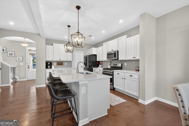 176 Michigan Circle, Hoschton, GA 30548