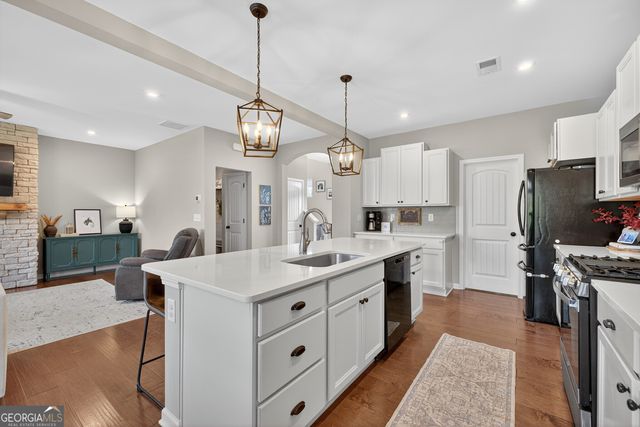 176 Michigan Circle, Hoschton, GA 30548