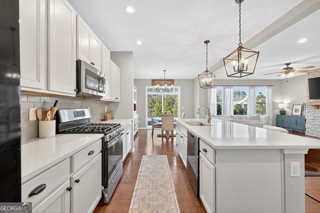 176 Michigan Circle, Hoschton, GA 30548