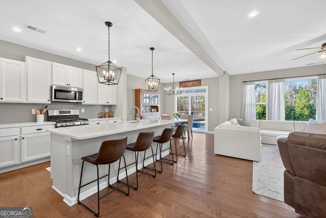 176 Michigan Circle, Hoschton, GA 30548