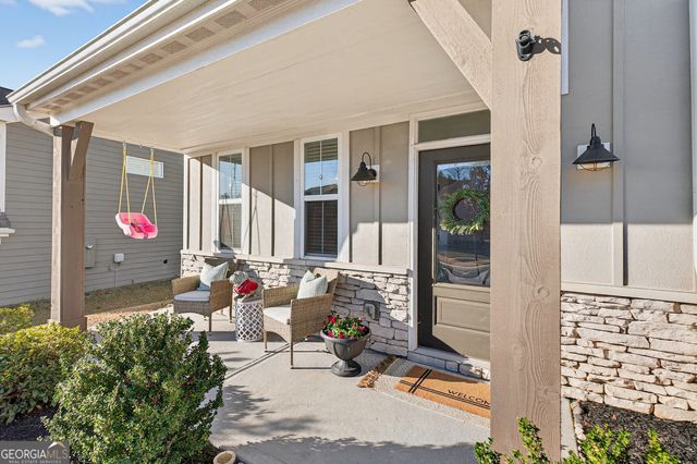 176 Michigan Circle, Hoschton, GA 30548