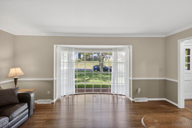 2207 Rolling Hills Boulevard, Fairfield, OH 45014