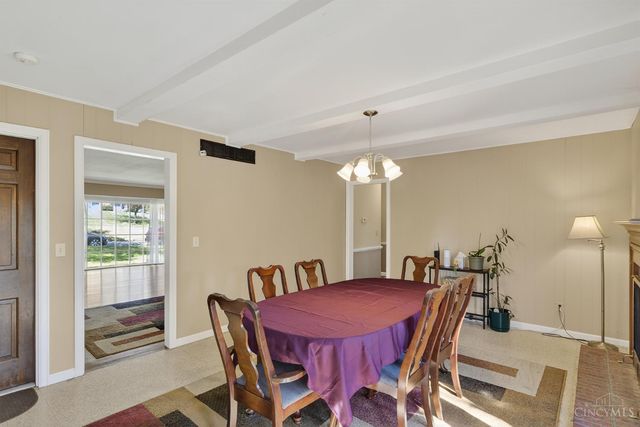 2207 Rolling Hills Boulevard, Fairfield, OH 45014