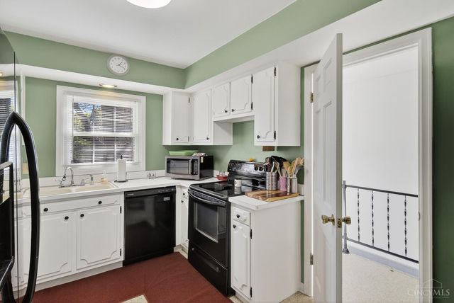 2207 Rolling Hills Boulevard, Fairfield, OH 45014