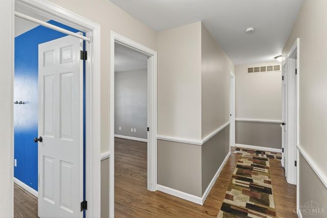 2207 Rolling Hills Boulevard, Fairfield, OH 45014