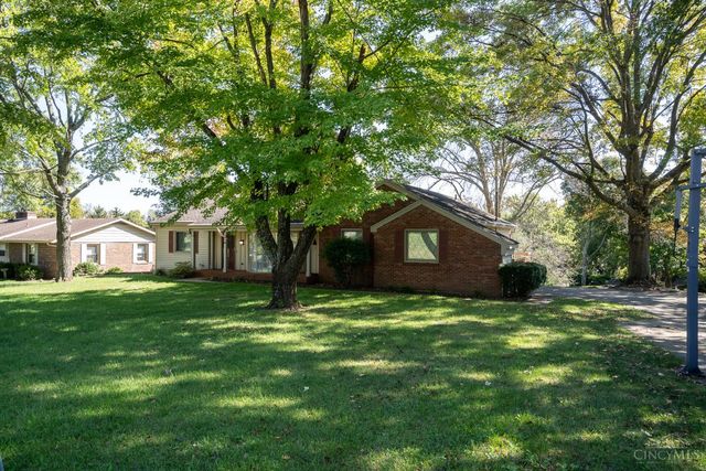 2207 Rolling Hills Boulevard, Fairfield, OH 45014