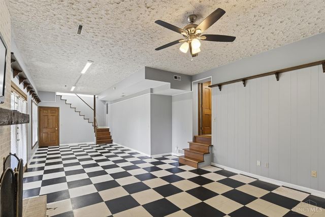 2207 Rolling Hills Boulevard, Fairfield, OH 45014