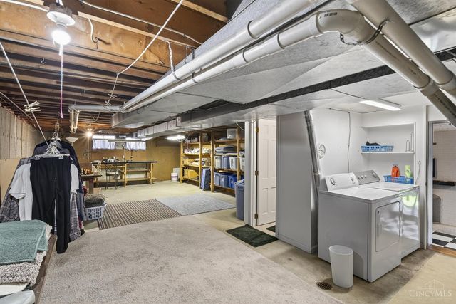 2207 Rolling Hills Boulevard, Fairfield, OH 45014