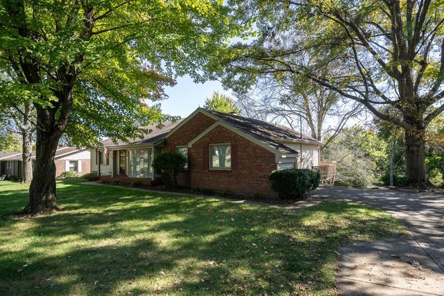 2207 Rolling Hills Boulevard, Fairfield, OH 45014