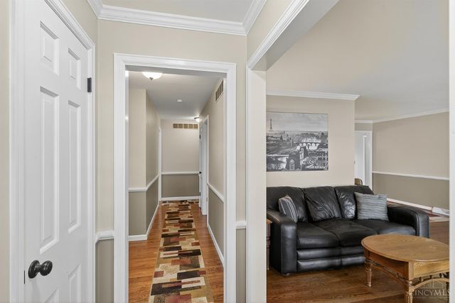 2207 Rolling Hills Boulevard, Fairfield, OH 45014