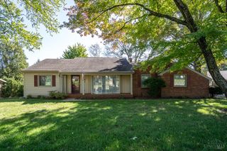 2207 Rolling Hills Boulevard, Fairfield, OH 45014
