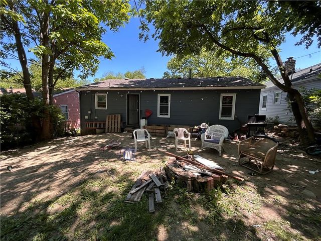 6816 Bales Avenue, Kansas City, MO 64132