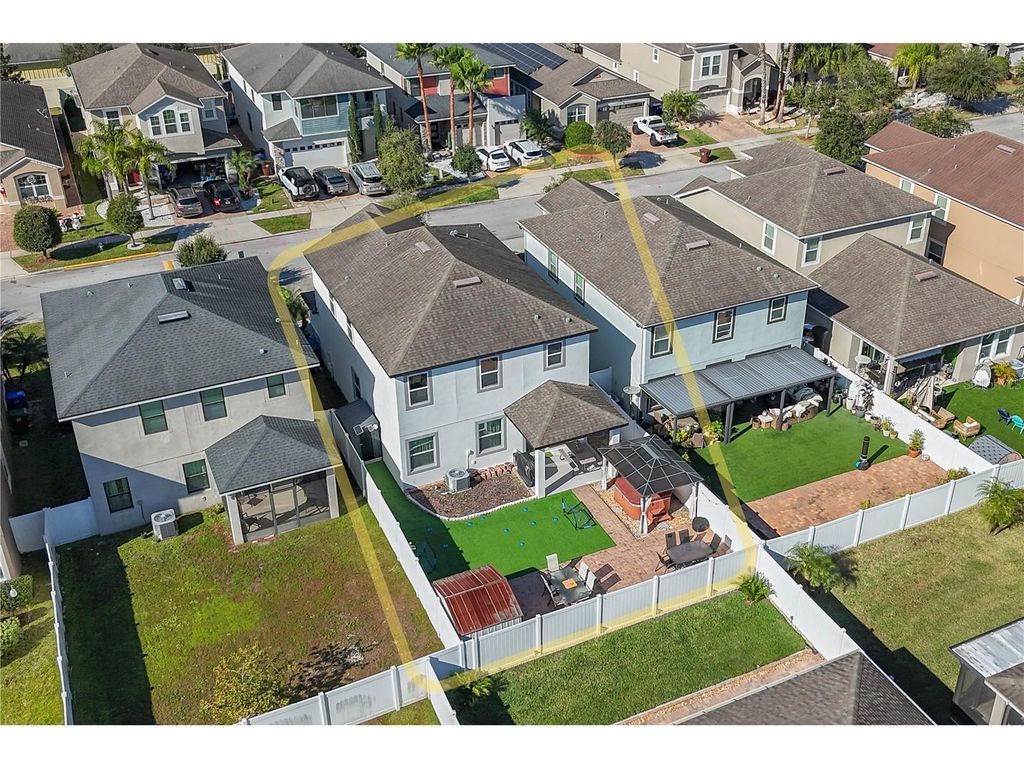 Image 2 of property listing at 2525 AMATI DRIVE, Kissimmee, FL 34741