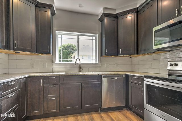 321 Lee Street, Bristol, VA 24201