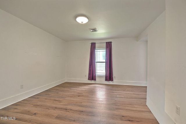 321 Lee Street, Bristol, VA 24201