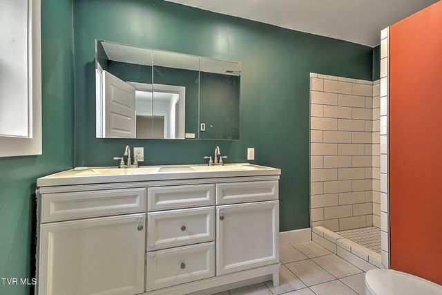 321 Lee Street, Bristol, VA 24201
