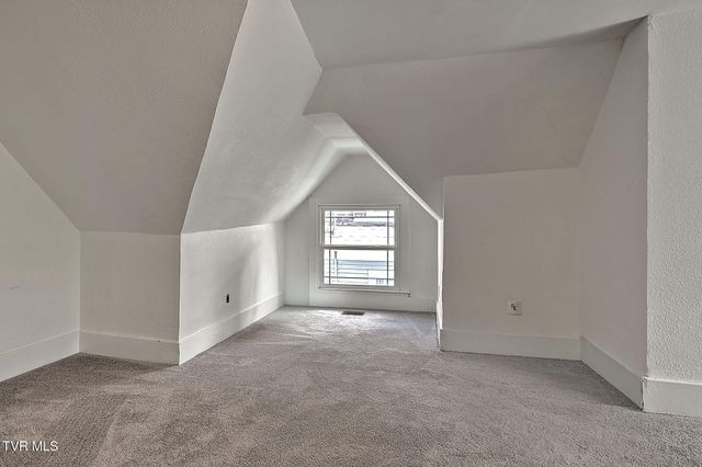 321 Lee Street, Bristol, VA 24201