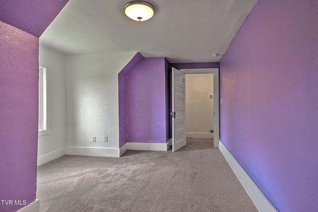 321 Lee Street, Bristol, VA 24201