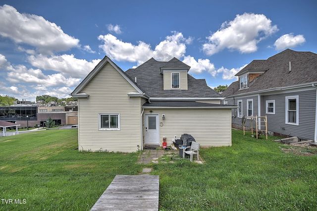 321 Lee Street, Bristol, VA 24201