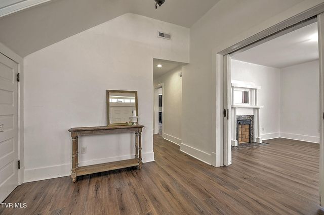 321 Lee Street, Bristol, VA 24201