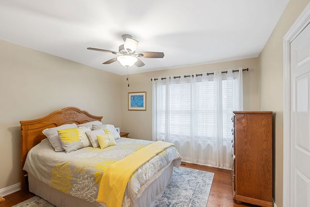8207 Red Bark Lane, Cary, IL 60013