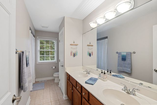 8207 Red Bark Lane, Cary, IL 60013