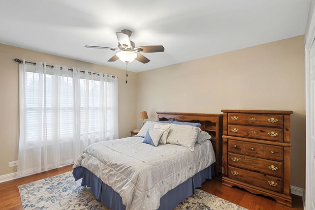 8207 Red Bark Lane, Cary, IL 60013