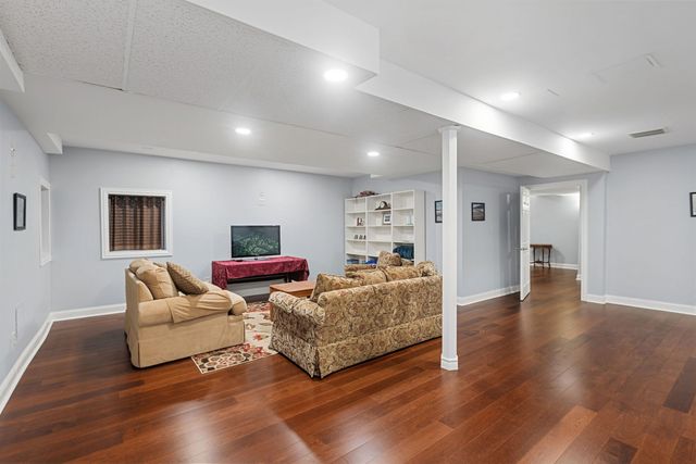 8207 Red Bark Lane, Cary, IL 60013