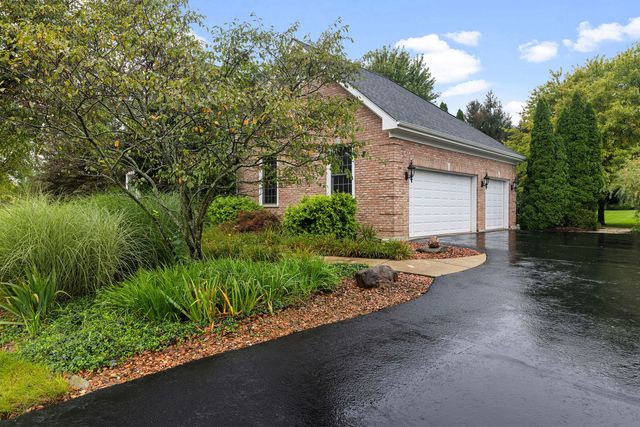 8207 Red Bark Lane, Cary, IL 60013
