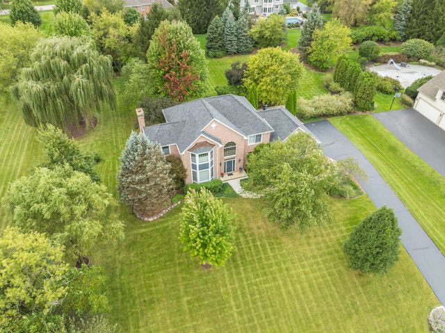 8207 Red Bark Lane, Cary, IL 60013