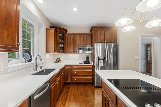 8207 Red Bark Lane, Cary, IL 60013