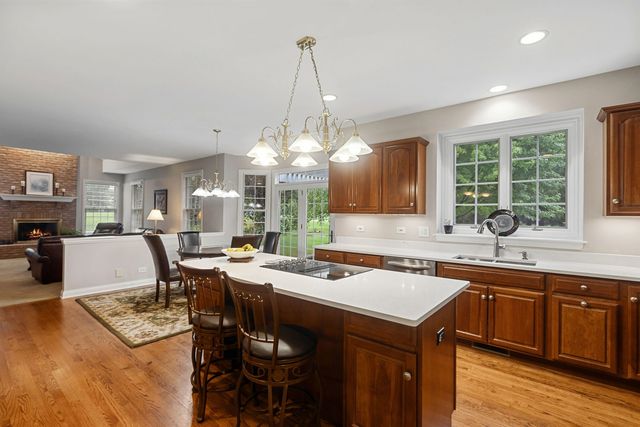 8207 Red Bark Lane, Cary, IL 60013