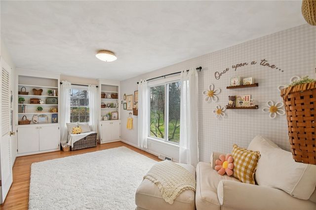 76 Southern Hills Circle, Henrietta, NY 14467