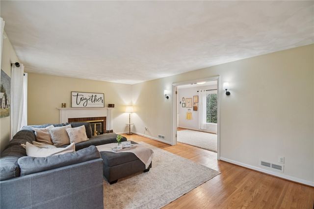 76 Southern Hills Circle, Henrietta, NY 14467