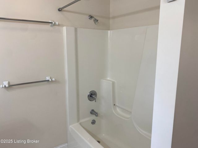 1503 Grinstead Dr, Elizabethtown, KY 42701