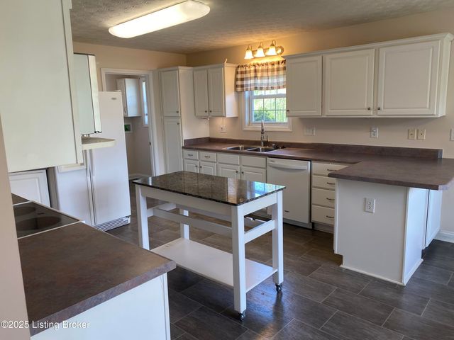 1503 Grinstead Dr, Elizabethtown, KY 42701