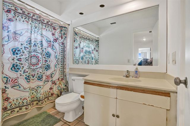 15292 SW 46th Ln Br 64, Miami, FL 33185