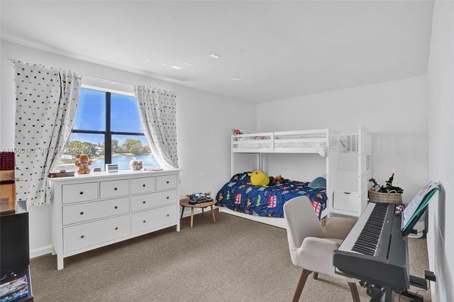 15292 SW 46th Ln Br 64, Miami, FL 33185