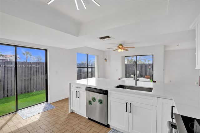 15292 SW 46th Ln Br 64, Miami, FL 33185