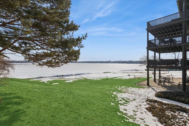 450 N Main Street S208A, Wauconda, IL 60084