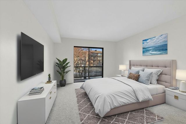 450 N Main Street S208A, Wauconda, IL 60084